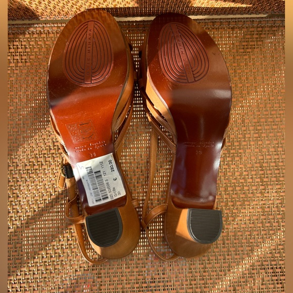 Chie Mihara  Spanish red flowers leather sandals NWT 8,5 (39) - Picture 8 of 15